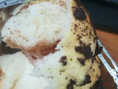 还剩一口的牛油果奥利包-丁香西饼屋(桂林路店)