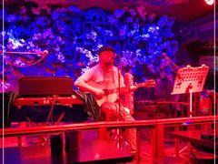 -周庄红庭演艺酒吧