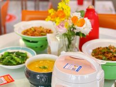 -阿瓦山寨·湘菜现炒·剁椒鱼头王(咸阳总店)