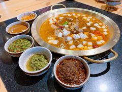 -顶顶汤火牛排火锅·经典铜锅涮肉