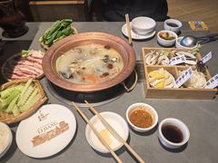-阿婆情腊排骨火锅·野生菌季(古城旗舰店)