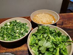 蘸碟-四小区火锅·巷子里的重庆火锅(花照壁店)