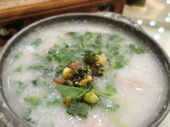 -东豪园林海鲜酒家(南港路辅路店)