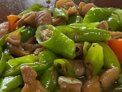 青椒肥肠-芦茨金富饭庄·25年老字号·专做稻草鸡