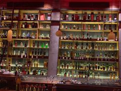 -饮湖威士忌鸡尾酒吧