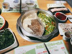 -7号院街鲜鱼府·涮烤一体(酒城华府总店)