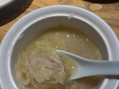 砂锅酸菜白肉汤-一轩饺子馆(丽都店)