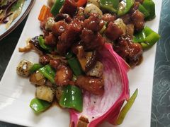 火龙果牛肉粒-龙香居海鲜家常菜饭店·特色驴肉·古城浑锅
