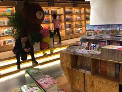 -新华里咖啡书吧(新华书店小寨店)