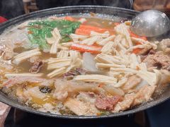-霄汉牛三鲜湖北砂锅菜(万松园2店)