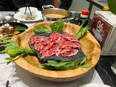 -红鼎豆捞·非遗鲍皇汤火锅(宝丰路店)