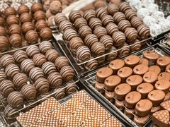 -Laderach 莱德拉(上海环贸iapm店)