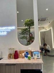 -妆点秀·Beauty Show美妆美肤中心