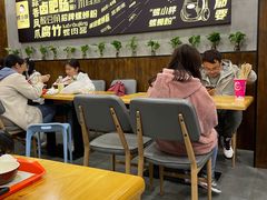 大堂-螺小胖柳州螺蛳粉(钟楼总店)