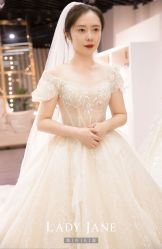 -Lady  Jane高端婚纱礼服馆
