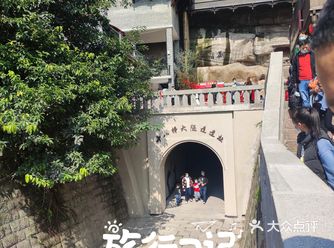 ️景点玩法 周末出了点小太阳暖烘烘的，专程去打卡重庆