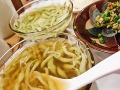 -李与白包子铺(桐梓林店)