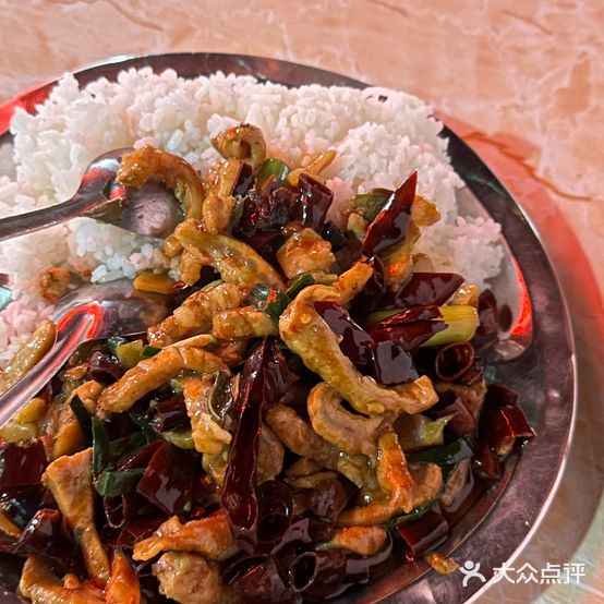 夜夜香特色板筋盖饭