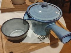 煮奶茶-彳亍咖啡·这里(水湾路店)