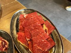 牛雪花-山居屋炭火烧肉(厚街万达店)