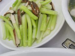 -丹水桥地锅鱼·翘嘴鲌·地方特色全鱼宴(丹江口大坝店)