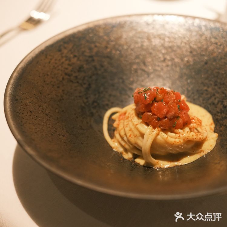 在成都遇见LV中国首家餐厅THE HALL