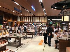 -诚品(信义店)