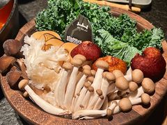 -三出山火锅(南京万象天地店)