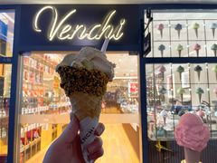 榛子巧克力冰淇淋-VENCHI 闻绮(上海佛罗伦萨小镇店)