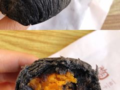 乌豆蛋黄酥-陶陶居饼家(惠福东路店)
