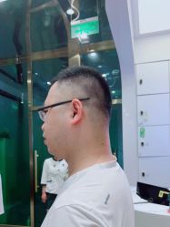 -卡尔诗·科技美肤连锁