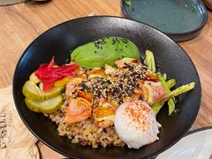 炙烤三文鱼藜谷碗-O'mills Sourdough Bakery&Bistro(永嘉路店)