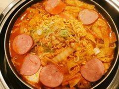 -三清洞摩西韩式年糕火锅(威高广场店)