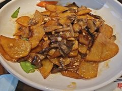 -那家老院子东北菜·饺子·小鸡炖蘑菇(艳华街店)
