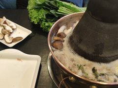 -楼外楼大刀肉传统火锅居(幸福街店)