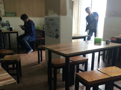 大堂-宝瑞门钉肉饼店
