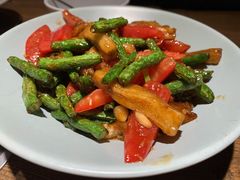 -蜜桃餐厅·伴山(湖滨商业街店)