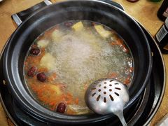 -濠轩阁特色生蚝火锅(水湾路店)