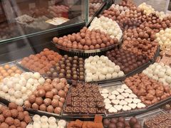 -Laderach 莱德拉(上海环贸iapm店)