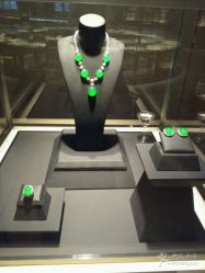 -北京七彩云南翡翠珠宝旗舰店(月坛店)