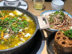 -山城外·非遗酸菜鱼(新都汇融店)