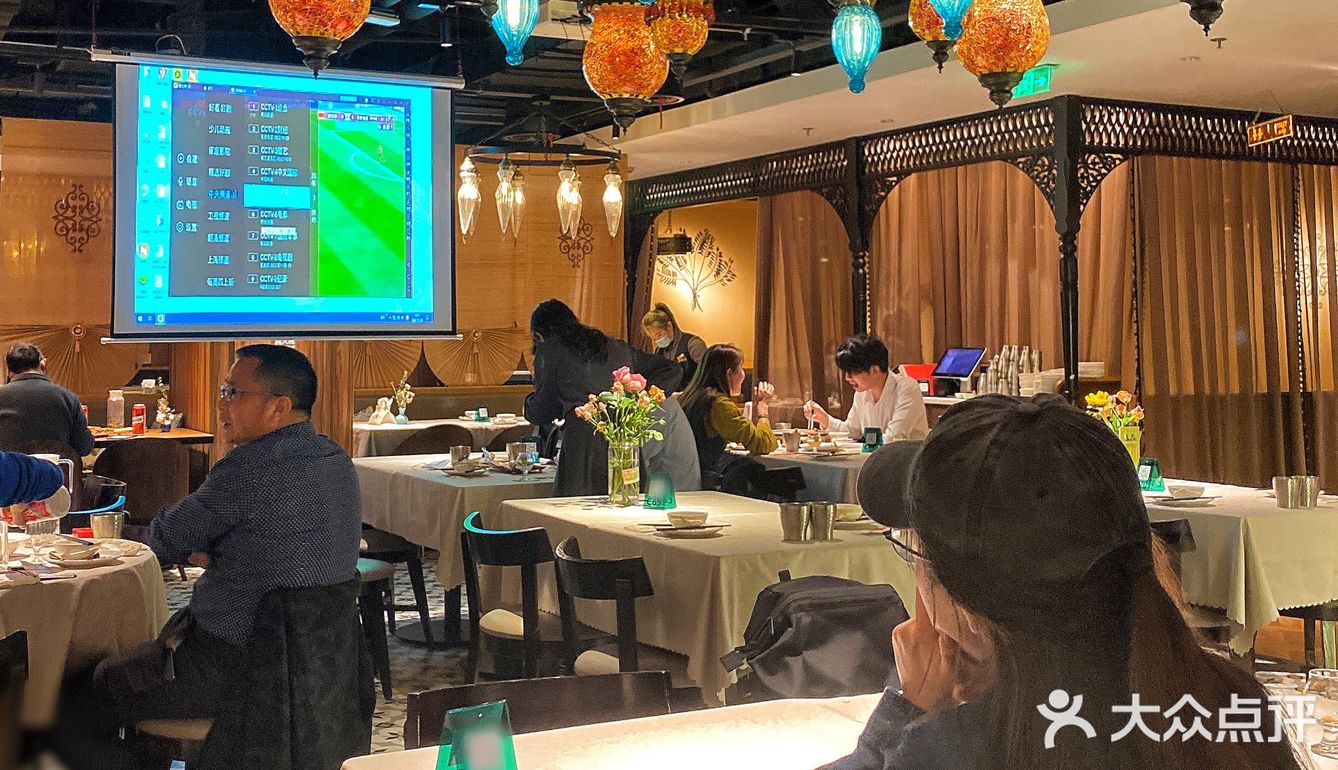 看球撸串还得是耶里夏丽！