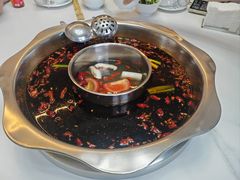 -九尺赵老四鲜鹅肠火锅