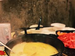 -鲜入围煮花胶鸡海鲜火锅