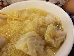 鲜虾云吞面-伍湛记 · 广州老字号(龙津中路店)