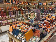 -VENCHI 闻绮(北京国贸商城店)