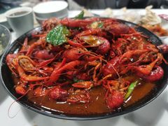 招牌十三香龙虾-骄傲de小龙虾 · 全羊馆(新北万达店)
