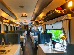 靠窗位-火车头法国西餐厅