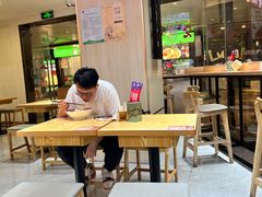 -魔都三兄弟酸辣粉·蘸卤炸串(虹桥万科店)