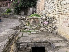 -高荡千年布依古寨旅游景区